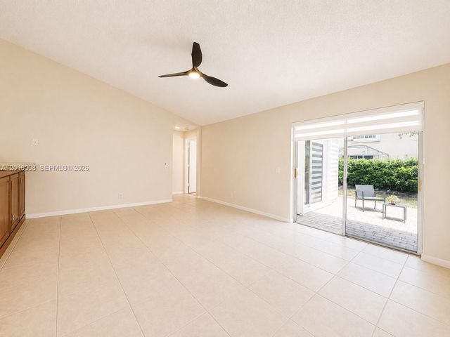 854 San Remo Dr 854, Weston, FL 33326