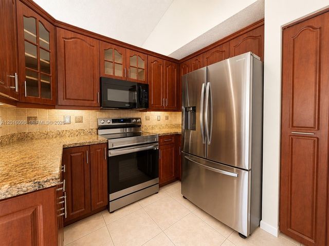 854 San Remo Dr 854, Weston, FL 33326