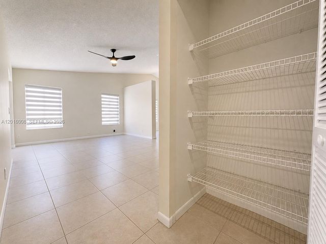 854 San Remo Dr 854, Weston, FL 33326