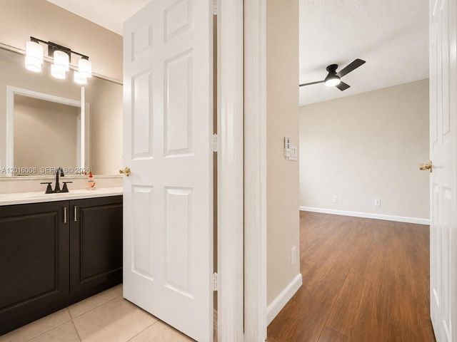 854 San Remo Dr 854, Weston, FL 33326
