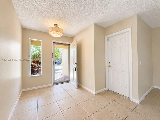 854 San Remo Dr 854, Weston, FL 33326