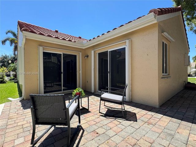 854 San Remo Dr 854, Weston, FL 33326