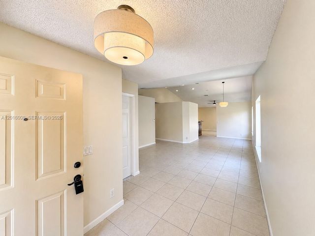 854 San Remo Dr 854, Weston, FL 33326