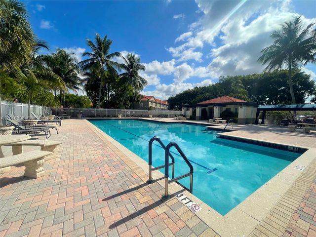 854 San Remo Dr 854, Weston, FL 33326
