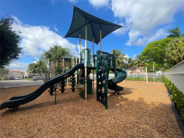 854 San Remo Dr 854, Weston, FL 33326