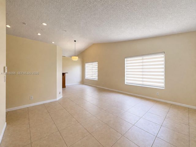 854 San Remo Dr 854, Weston, FL 33326