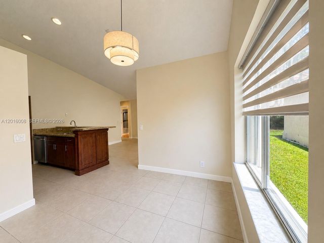 854 San Remo Dr 854, Weston, FL 33326