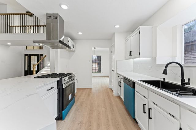 7631 Ashton Drive, Houston, TX 77095