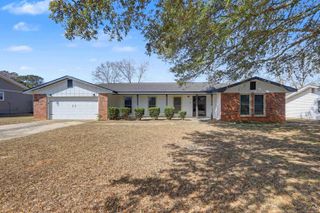 105 Mitchell Court, Warner Robins, GA 31093