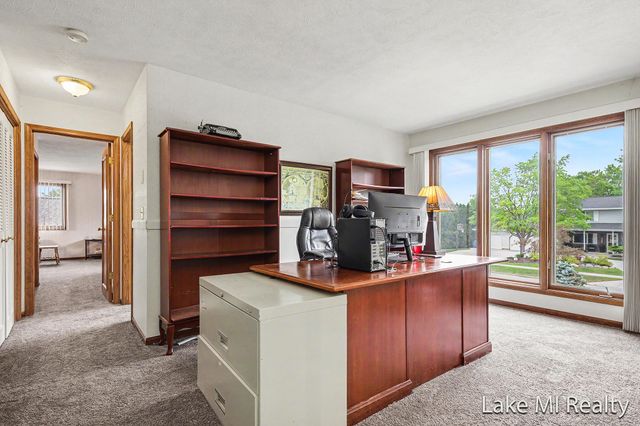 5537 Bentbrook Street Se, City Of Kentwood, MI 49508