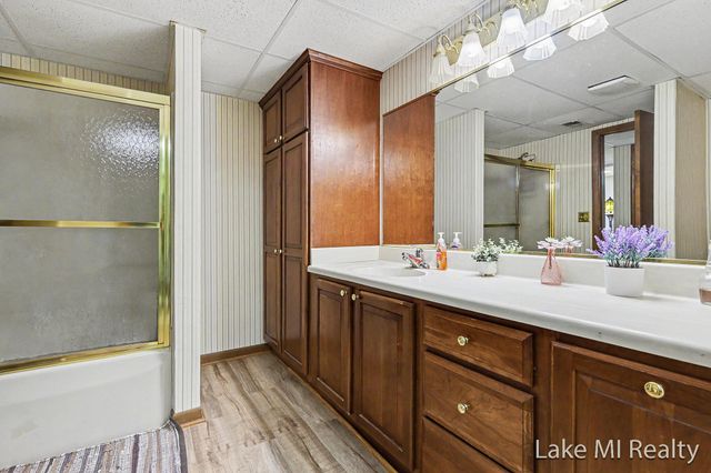 5537 Bentbrook Street Se, City Of Kentwood, MI 49508