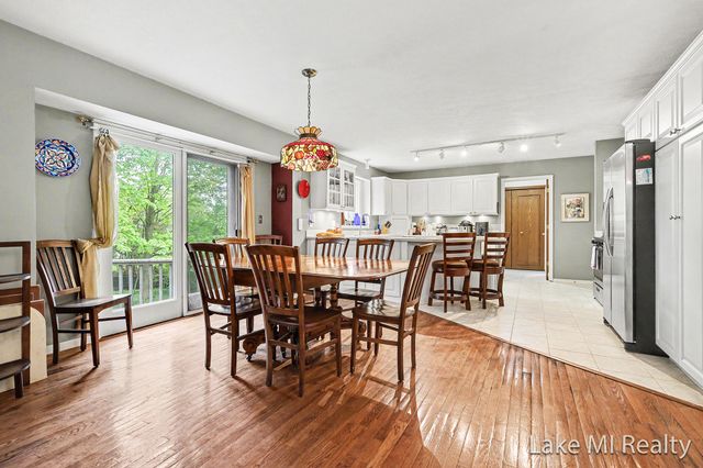 5537 Bentbrook Street Se, City Of Kentwood, MI 49508
