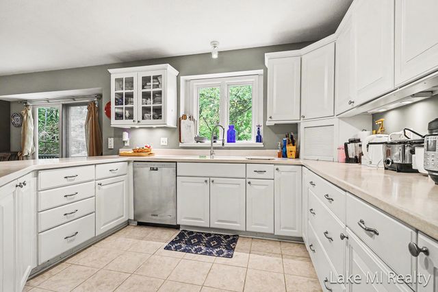 5537 Bentbrook Street Se, City Of Kentwood, MI 49508