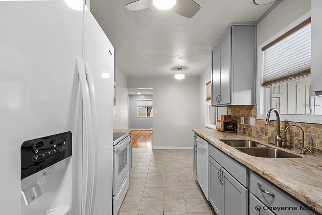 840 STEVENS DR, Cheyenne, WY 82001