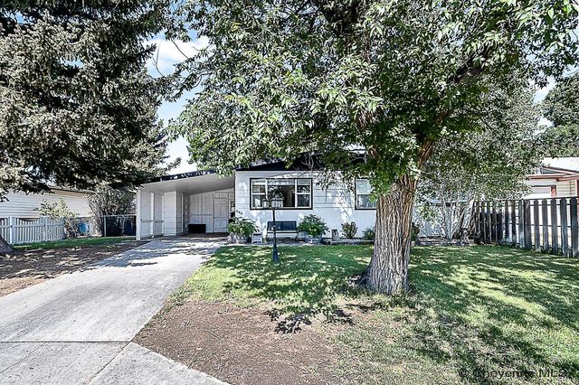 840 STEVENS DR, Cheyenne, WY 82001