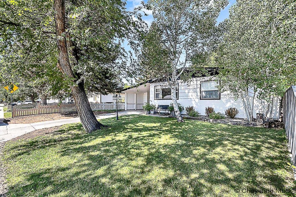 840 STEVENS DR, Cheyenne, WY 82001
