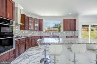 6810 ASHLEYS CROSSING CT, Temple Hills, MD 20748