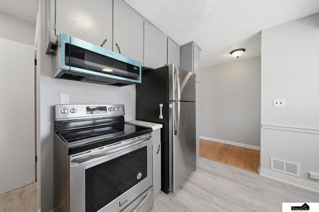 201 S 53rd Street, Lincoln, NE 68510