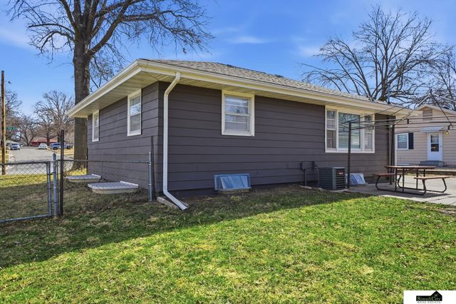 201 S 53rd Street, Lincoln, NE 68510