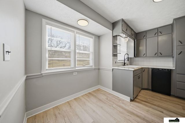 201 S 53rd Street, Lincoln, NE 68510