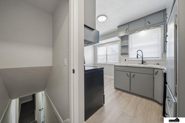 201 S 53rd Street, Lincoln, NE 68510