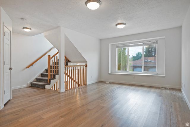 9485 S FAIRWAY VIEW DR, Sandy, UT 84070