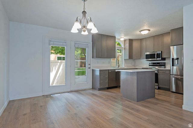 9485 S FAIRWAY VIEW DR, Sandy, UT 84070
