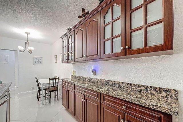 2600 S OCEAN Drive S102, Hollywood, FL 33019