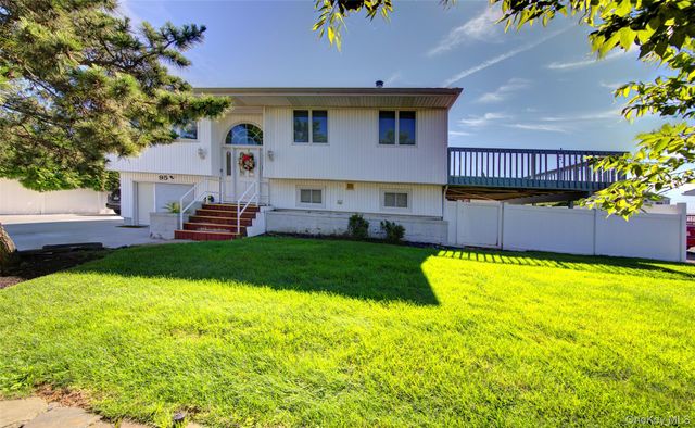 95 Irving Avenue, Freeport, NY 11520