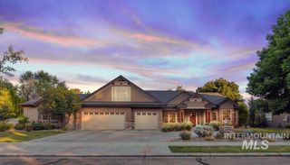 688 N Grey Pebble Way, Eagle, ID 83616