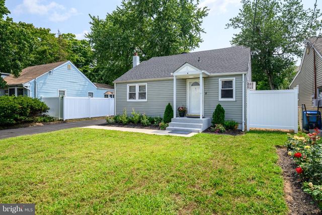 6 AVENUE A, Helmetta, NJ 08828