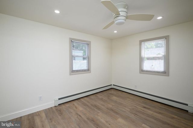 6 AVENUE A, Helmetta, NJ 08828