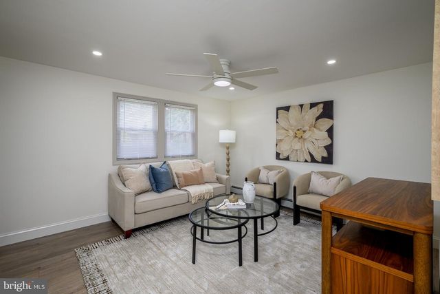 6 AVENUE A, Helmetta, NJ 08828