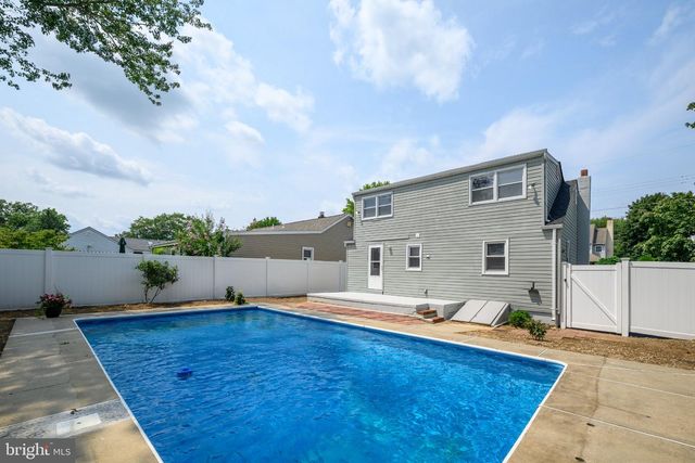 6 AVENUE A, Helmetta, NJ 08828