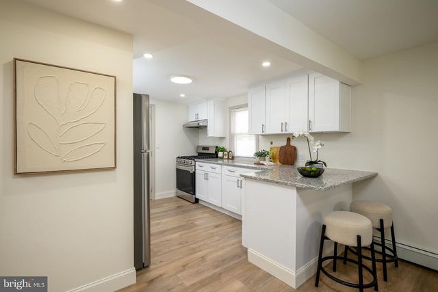 6 AVENUE A, Helmetta, NJ 08828