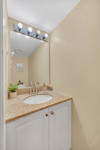 206 Albert Drive, Vernon Hills, IL 60061