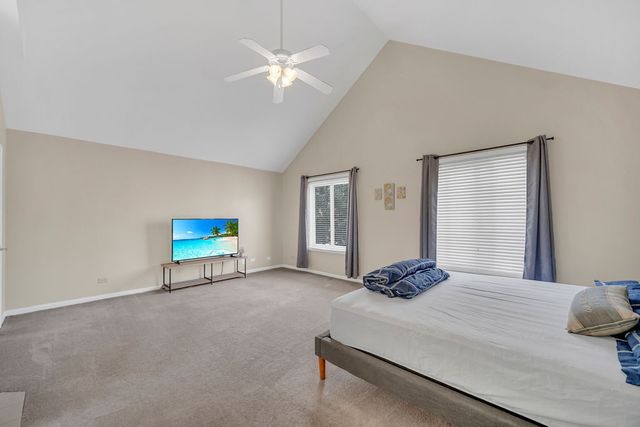 206 Albert Drive, Vernon Hills, IL 60061