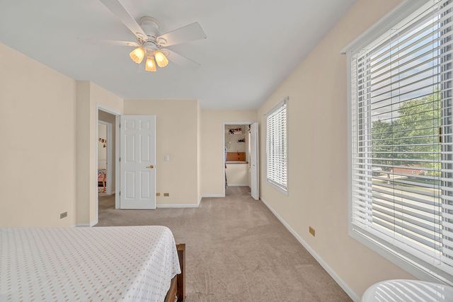 206 Albert Drive, Vernon Hills, IL 60061
