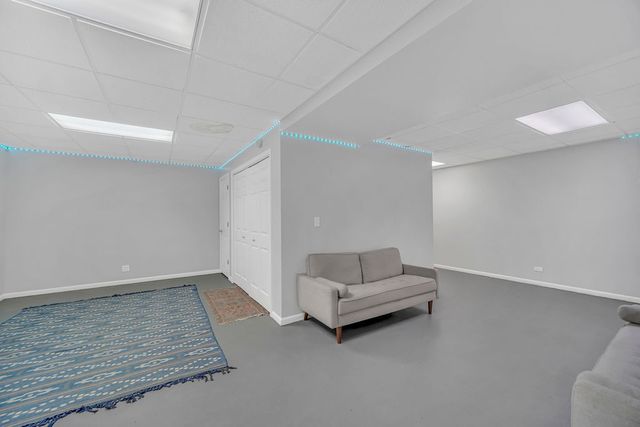 206 Albert Drive, Vernon Hills, IL 60061