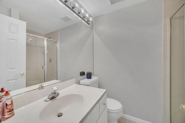 206 Albert Drive, Vernon Hills, IL 60061