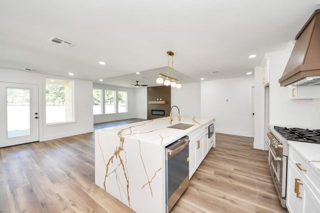 22 Presidio, Montgomery, TX 77356