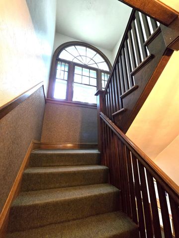 707 SE 5th Street SE, Minneapolis, MN 55414