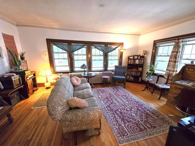 707 SE 5th Street SE, Minneapolis, MN 55414