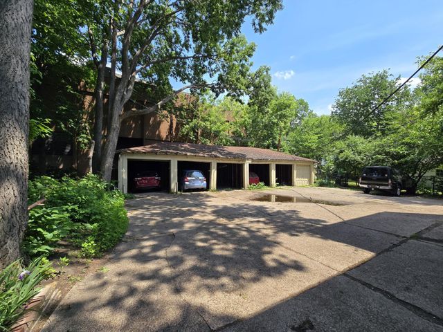 707 SE 5th Street SE, Minneapolis, MN 55414