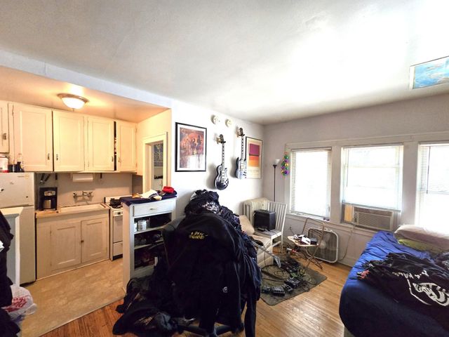 707 SE 5th Street SE, Minneapolis, MN 55414