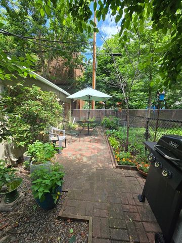 707 SE 5th Street SE, Minneapolis, MN 55414