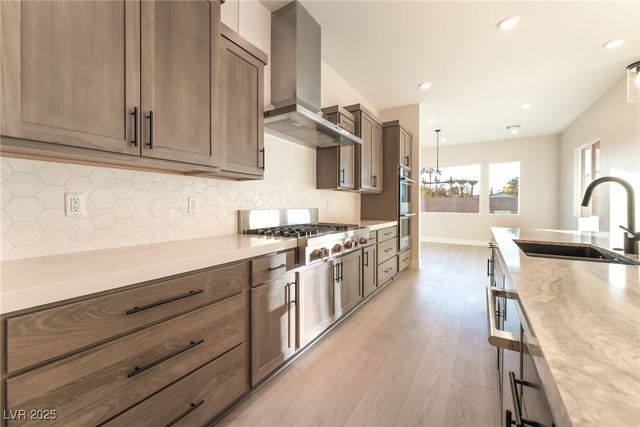 9261 Fountain Creek Court, Las Vegas, NV 89139