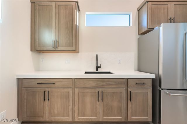 9261 Fountain Creek Court, Las Vegas, NV 89139