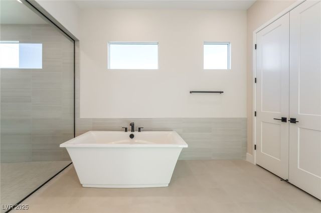 9261 Fountain Creek Court, Las Vegas, NV 89139