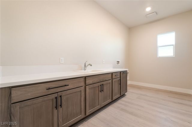 9261 Fountain Creek Court, Las Vegas, NV 89139